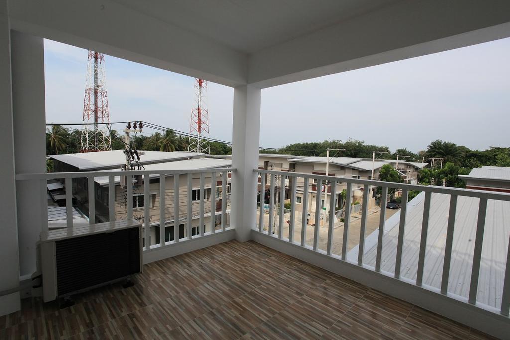 Living By Grace Apartment Si Sunthon Luaran gambar